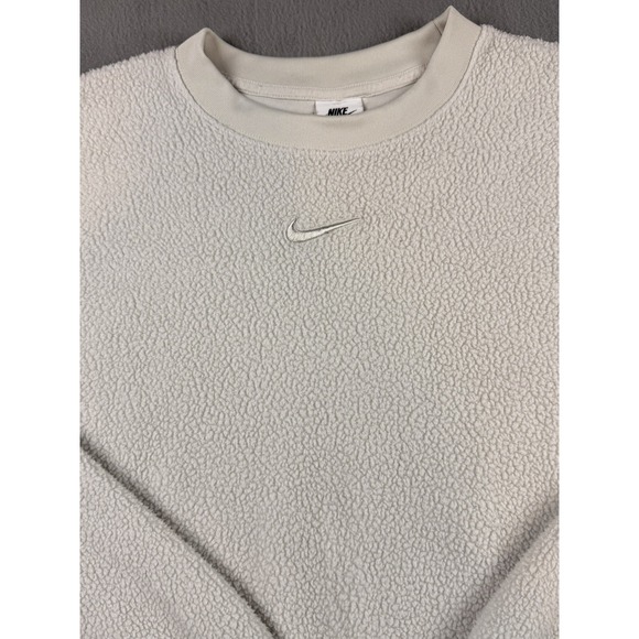 Nike Drifit Womens Beige Cropped Oversized Sweatshirt Boxy Fit Sweater Size M‎ - Picture 2 of 8